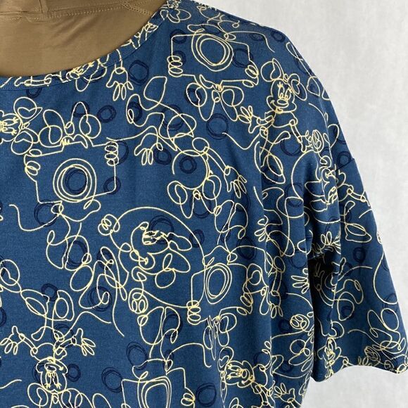 LuLaRoe Minnie Mouse Irma Top Shirt Tunic Disney Camera Blue Small - Picture 2 of 9